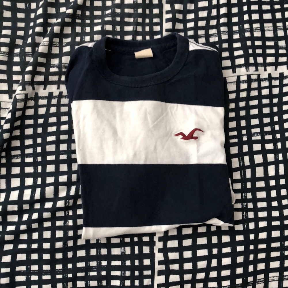 Stripped Holister tee